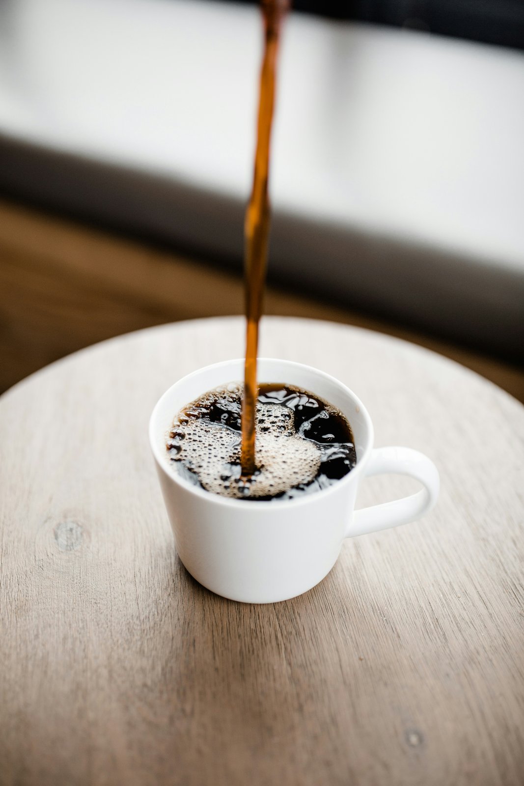 Café recién servido, fresco y siempre disponible